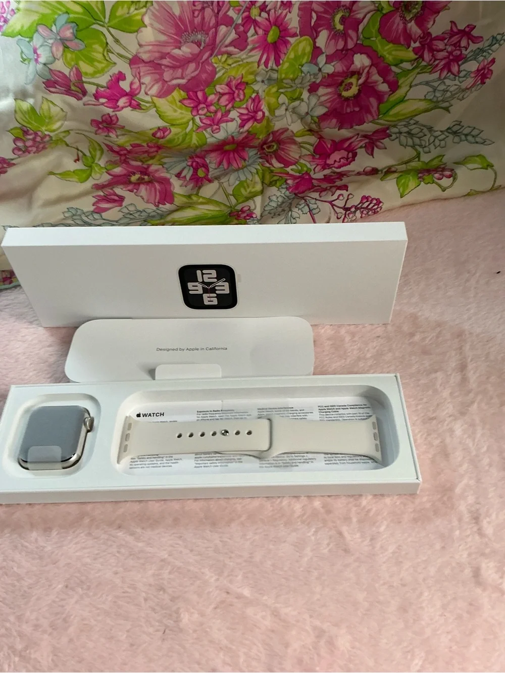 Apple Watch Series 9 GPS 41mm Starlight Sport Band S/M New